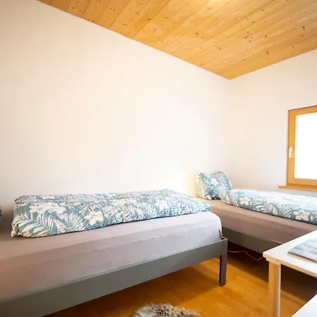 Apartment Chasa Chamuotsch Sent