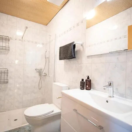 Chasa Chamuotsch Apartment Sent