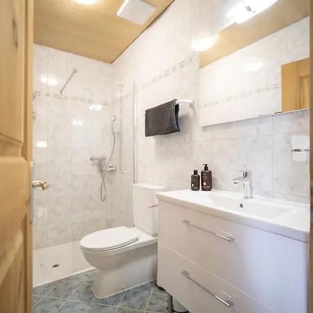 Chasa Chamuotsch Apartment Sent