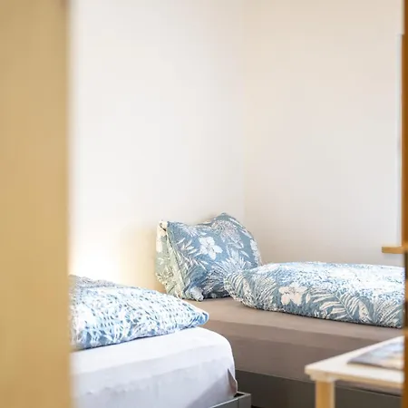 Chasa Chamuotsch Apartment *