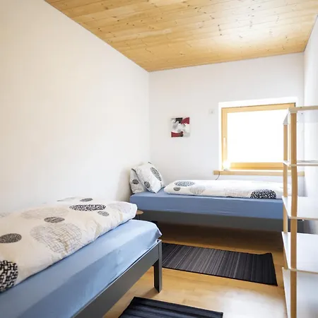 Apartment Chasa Chamuotsch *