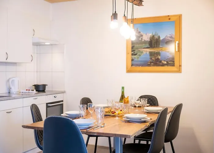 Chasa Chamuotsch Appartement *