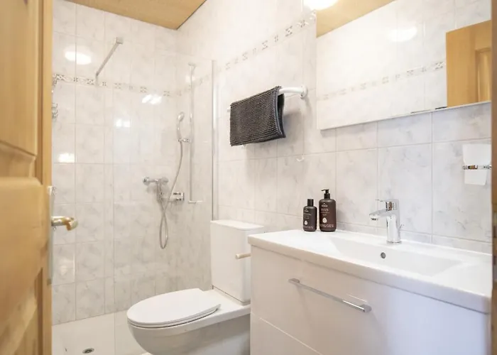 Chasa Chamuotsch Appartement Sent