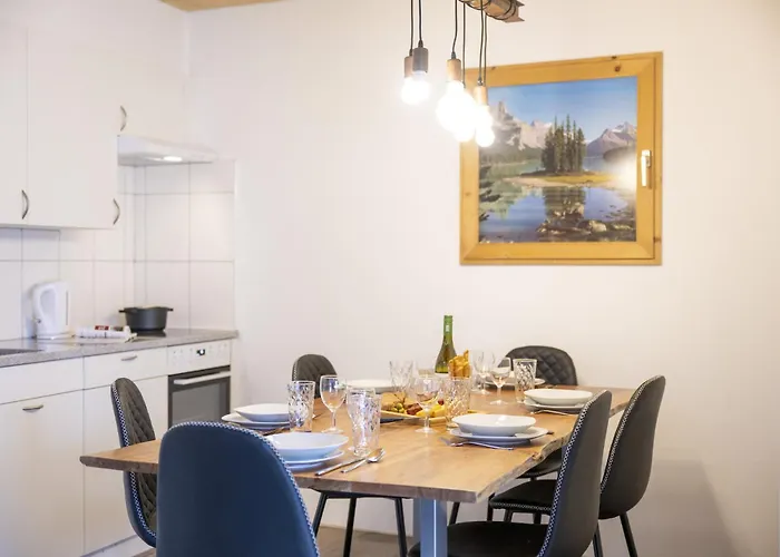 Chasa Chamuotsch Appartement *