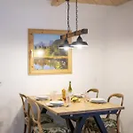 Chasa Chamuotsch Διαμέρισμα *